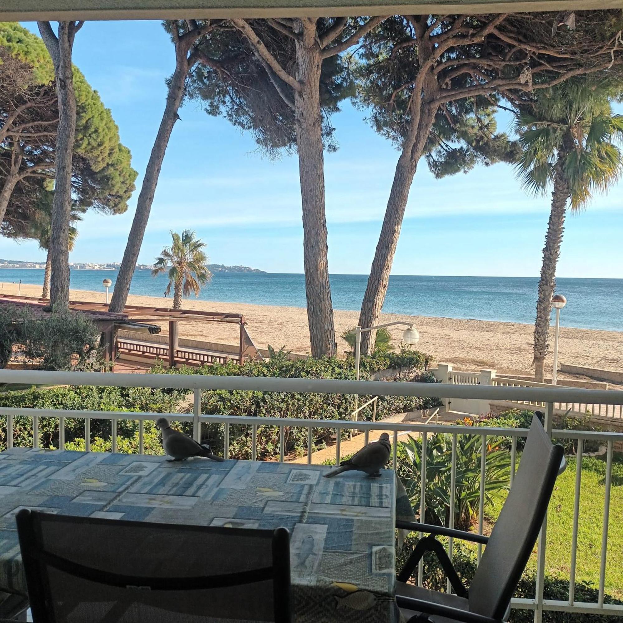 Primera Linea De Mar En Cambrils Exterior foto